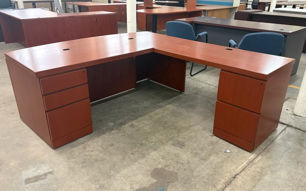 Knoll Bowfront L-Shape Desk