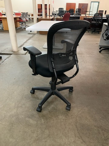 KI Task Chair