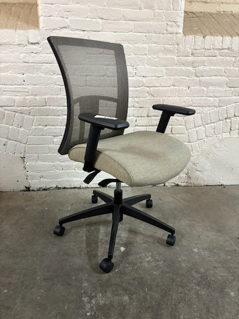 Global Vion Task Chair